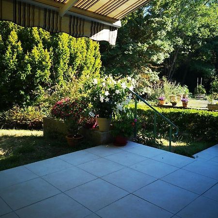 Chez Eliane Apartment Villeneuve-la-Comptal Bagian luar foto