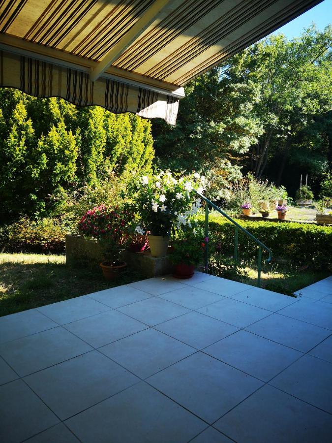 Chez Eliane Apartment Villeneuve-la-Comptal Bagian luar foto