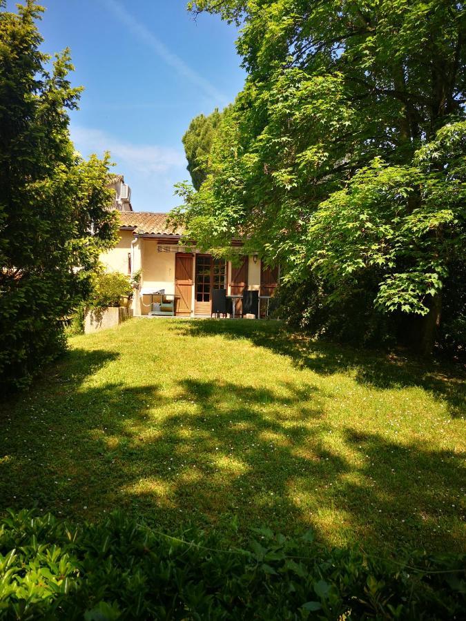 Chez Eliane Apartment Villeneuve-la-Comptal Bagian luar foto