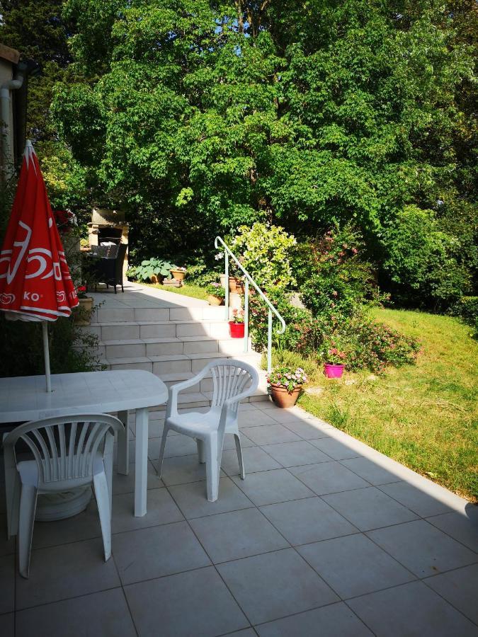Chez Eliane Apartment Villeneuve-la-Comptal Bagian luar foto